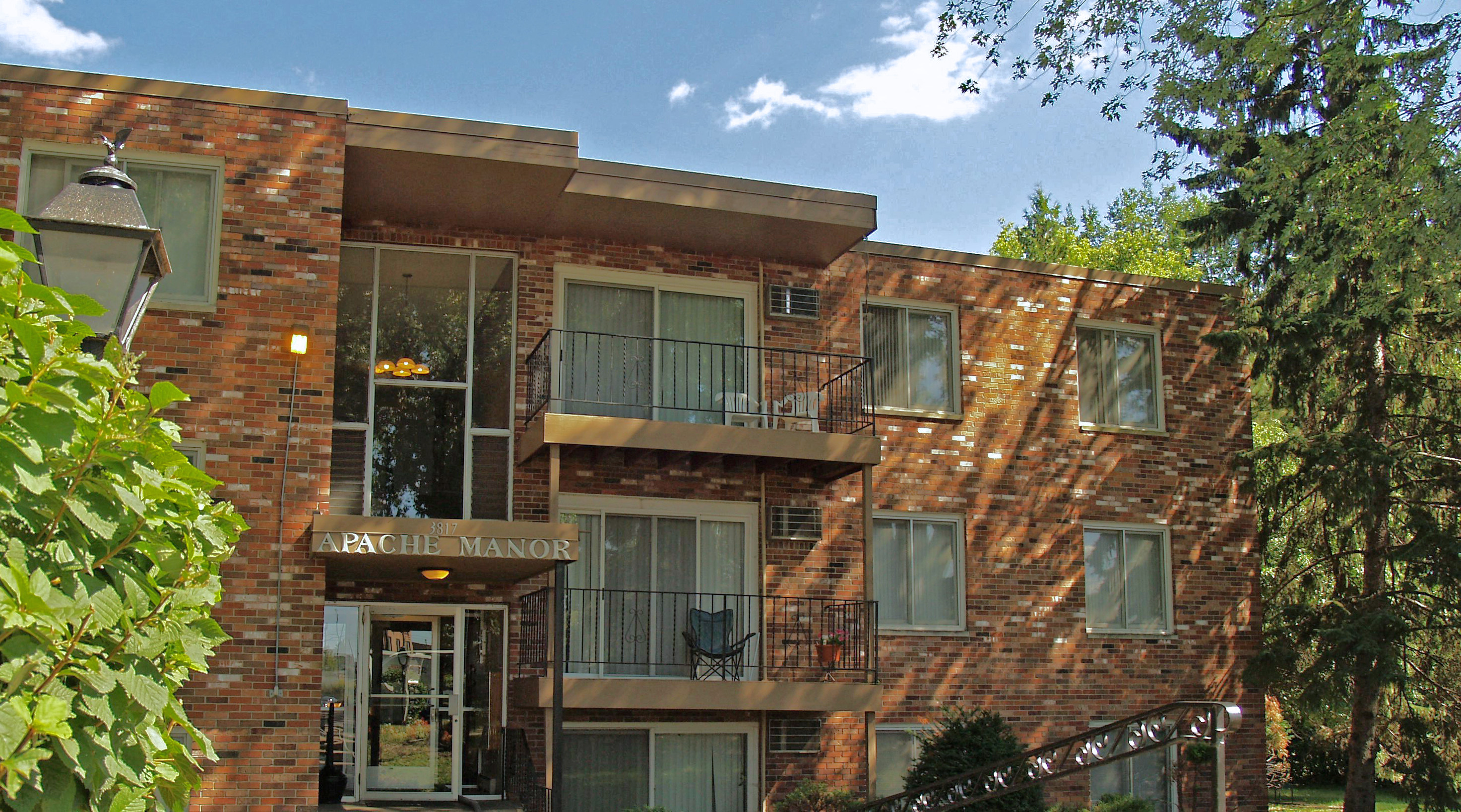 Apache Manor Apartments Apartments in St. Anthony, MN